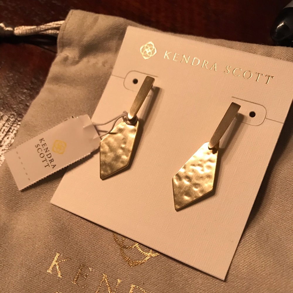 Kendra Scott Gianna Drop Earrings in Gold